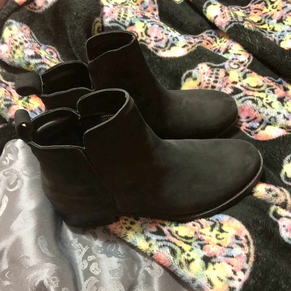 Steve Madden ankle booties